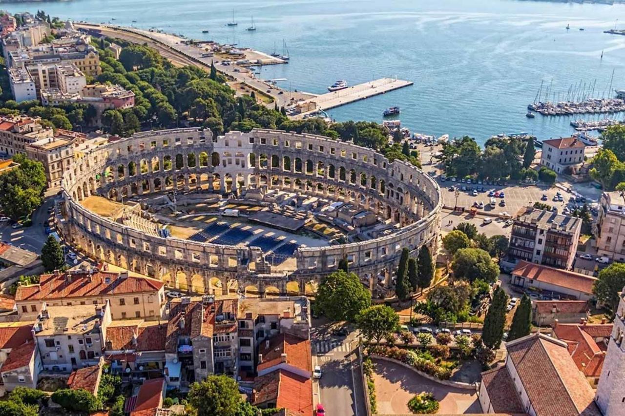 Luxury Apartment Sea Pula Exteriér fotografie